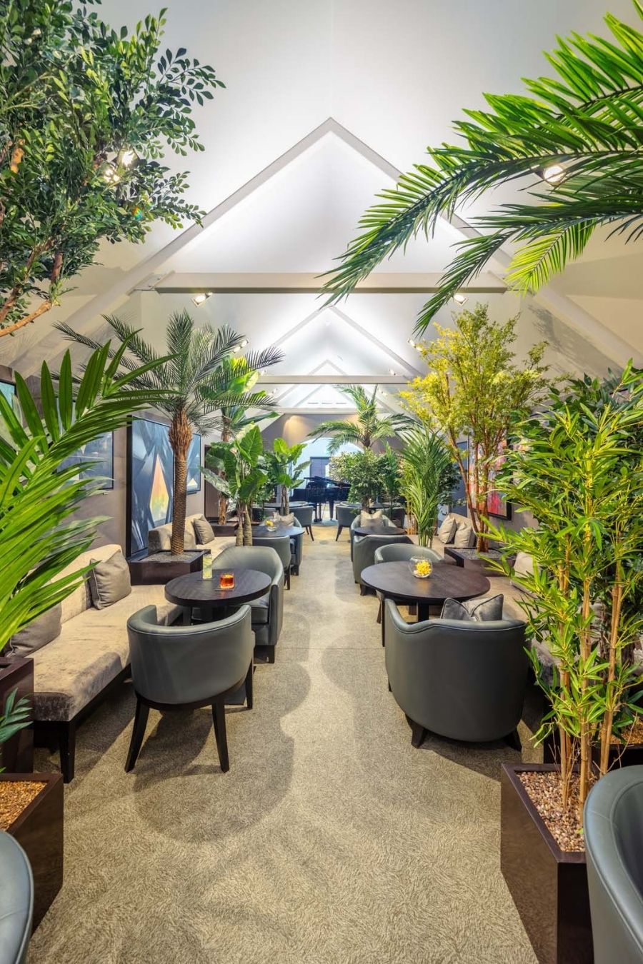 Oriel Lounge at twr y Felin Hotel